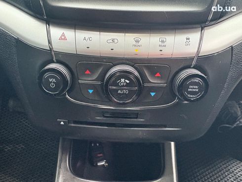 Dodge Journey 2014 белый - фото 25