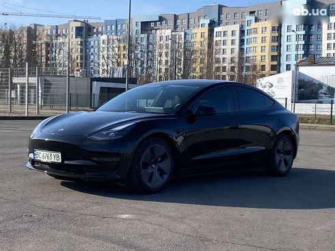 Tesla Model 3 2022 - фото 2