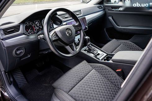 Skoda Superb 2018 - фото 17