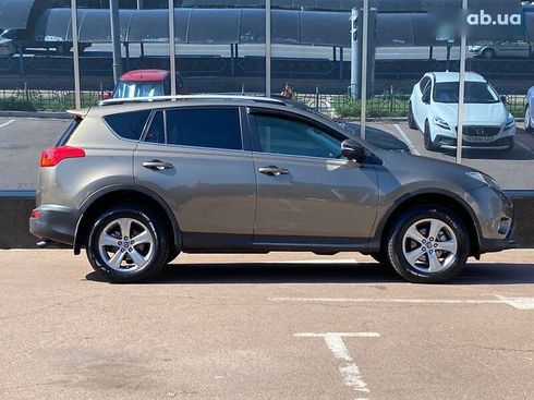 Toyota RAV4 2015 - фото 5