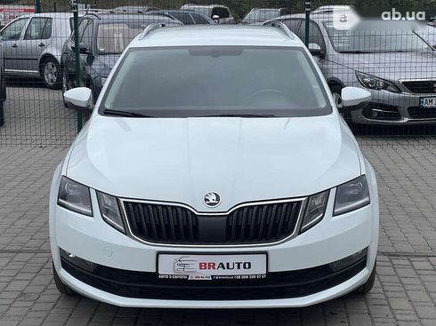 Skoda Octavia 2017 - фото 3