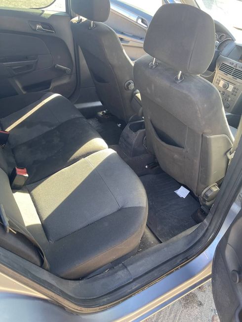 Opel Astra 2005 серебристый - фото 14