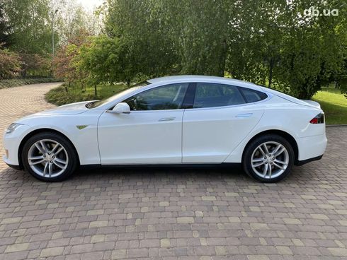 Tesla Model S 2013 белый - фото 9
