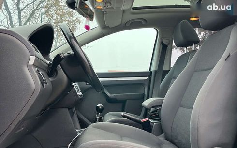 Volkswagen Touran 2011 - фото 20