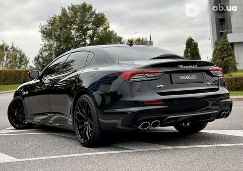 Maserati Quattroporte 2017 - фото 12