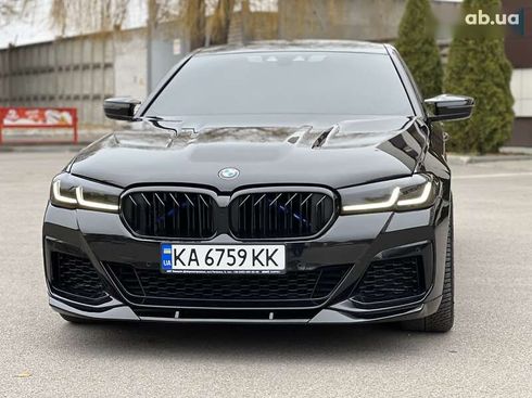 BMW 5 серия 2019 - фото 13