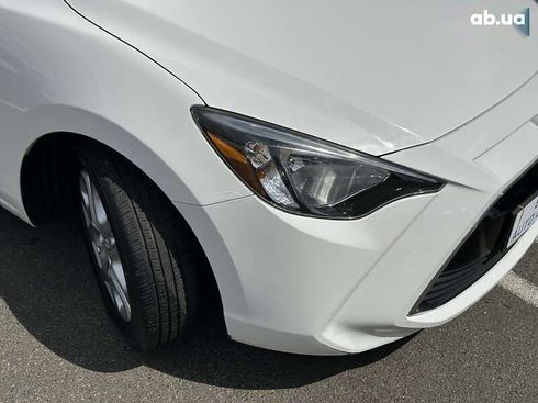 Toyota Yaris 2017 - фото 9