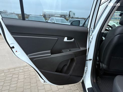 Kia Sportage 2014 белый - фото 38