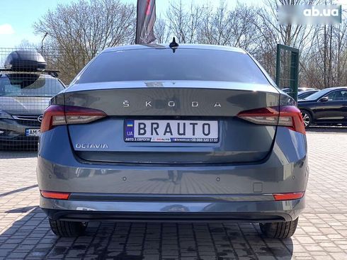Skoda Octavia 2020 - фото 18