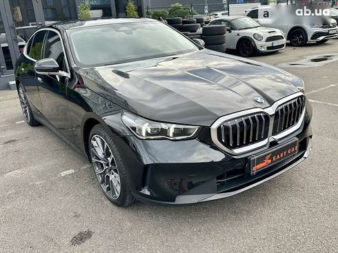 BMW 5 серия 2023 - фото 26