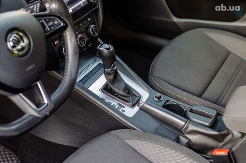 Skoda Octavia 2017 - фото 25