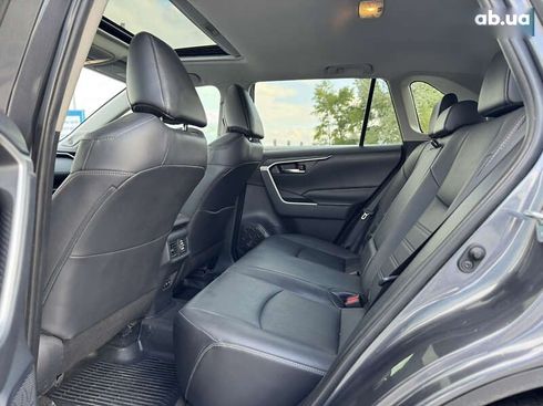 Toyota RAV4 2019 - фото 28