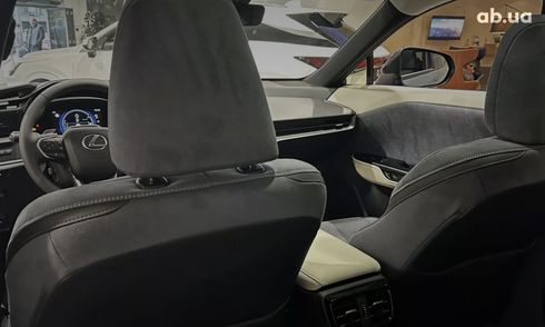 Lexus RZ 450e 2023 - фото 14