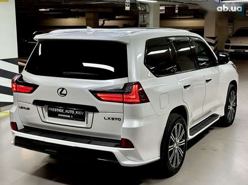 Lexus LX 2019 - фото 19