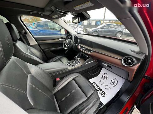 Alfa Romeo Stelvio 2018 - фото 12