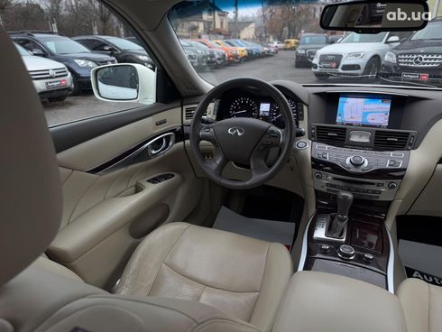 Infiniti Q70 2013 белый - фото 46