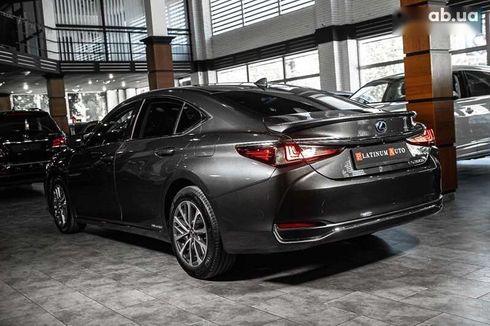Lexus ES 2022 - фото 30
