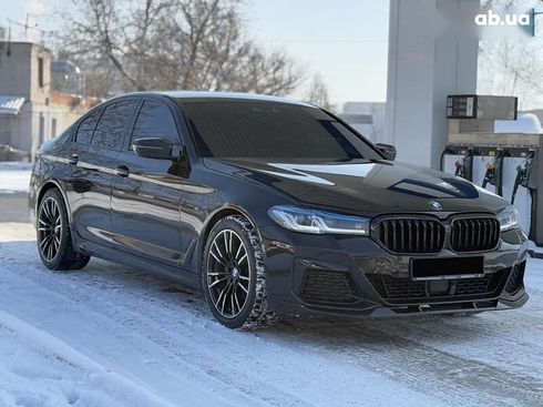 BMW 5 серия 2019 - фото 3