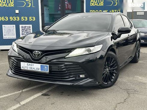 Toyota Camry 2019 - фото 2