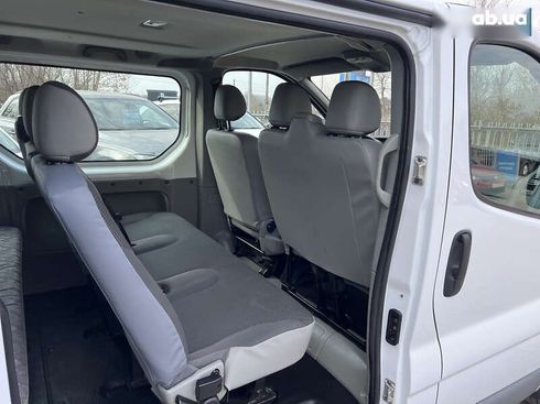 Opel Vivaro 2012 - фото 24