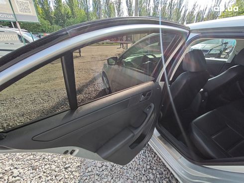 Volkswagen Jetta 2014 серебристый - фото 13