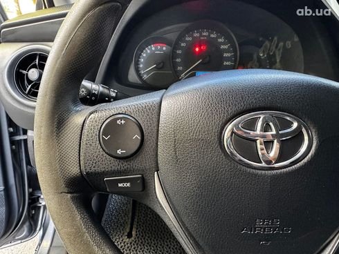 Toyota Corolla 2017 серый - фото 16