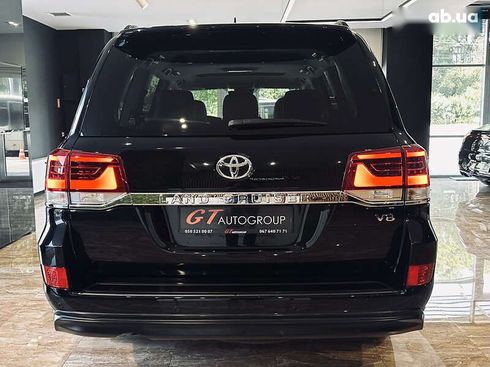 Toyota Land Cruiser 2018 - фото 10