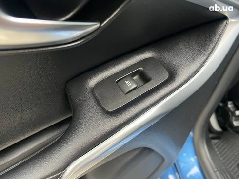 Volvo V40 2017 синий - фото 31