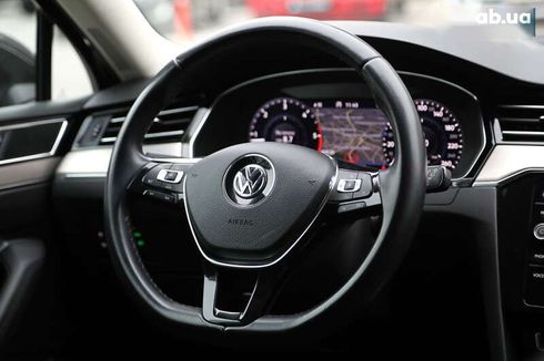 Volkswagen Passat 2017 - фото 13