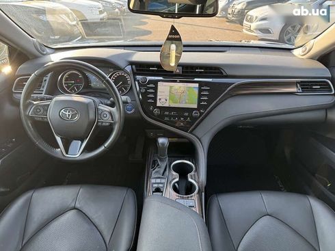 Toyota Camry 2019 - фото 26