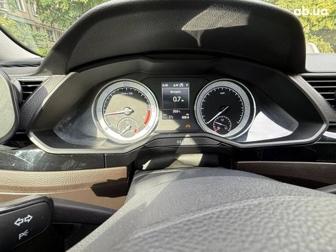 Skoda Superb 2016 - фото 9