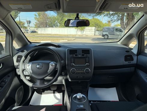 Nissan Leaf 2016 серый - фото 19