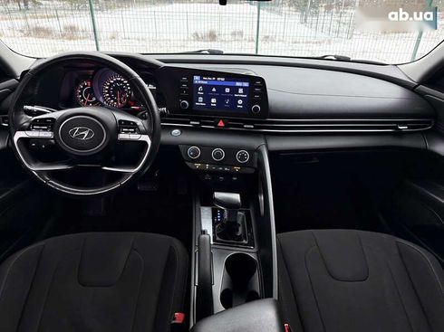 Hyundai Elantra 2021 - фото 25