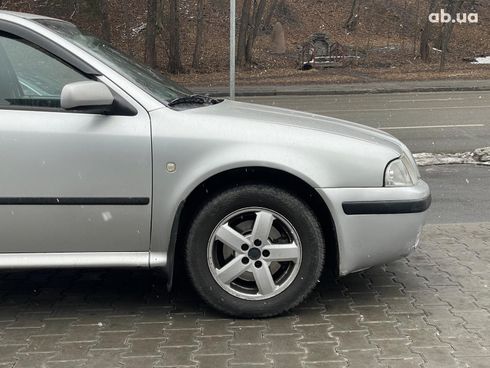 Skoda Octavia 2004 серый - фото 11