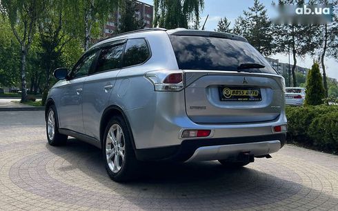 Mitsubishi Outlander 2015 - фото 5