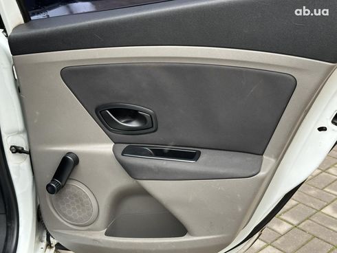 Renault Megane 2011 белый - фото 16