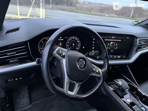 Volkswagen Touareg 2019 - фото 11