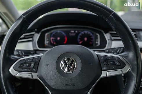 Volkswagen Passat 2020 - фото 13