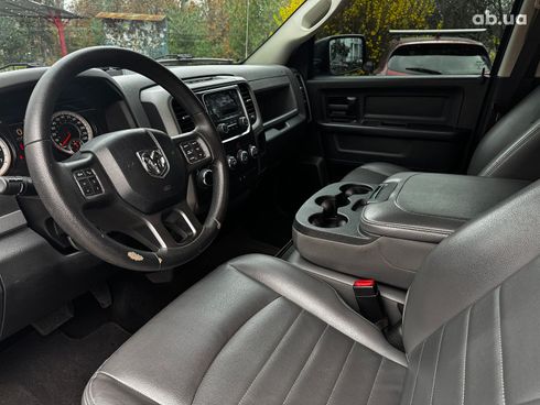 Dodge Ram 2016 серый - фото 35