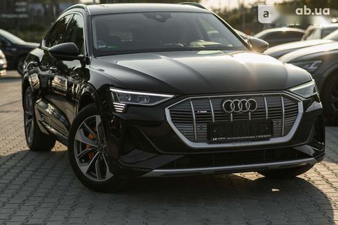 Audi E-Tron 2021 - фото 8