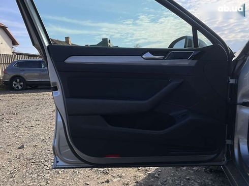Volkswagen Passat 2021 - фото 22
