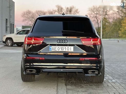 Audi Q7 2017 - фото 8