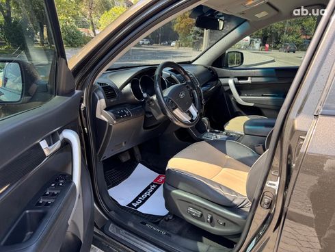 Kia Sorento 2010 коричневый - фото 10