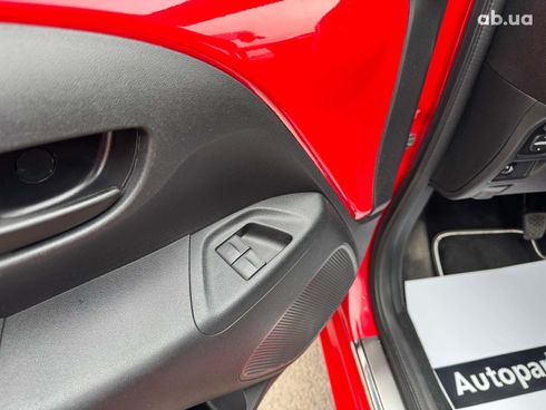 Peugeot 108 2018 красный - фото 17