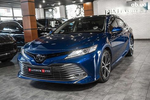 Toyota Camry 2019 - фото 3