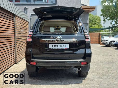 Toyota Land Cruiser Prado 2021 - фото 13