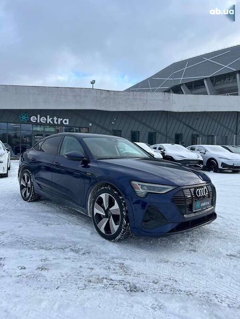 Audi E-Tron 2021 - фото 7