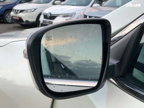 Nissan Rogue 2018 белый - фото 15