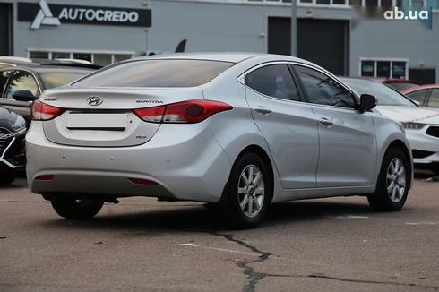 Hyundai Elantra 2012 - фото 7