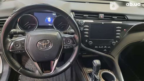 Toyota Camry 2019 - фото 13